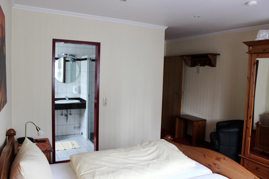 Hotel Schinderhannes Sohren エクステリア 写真