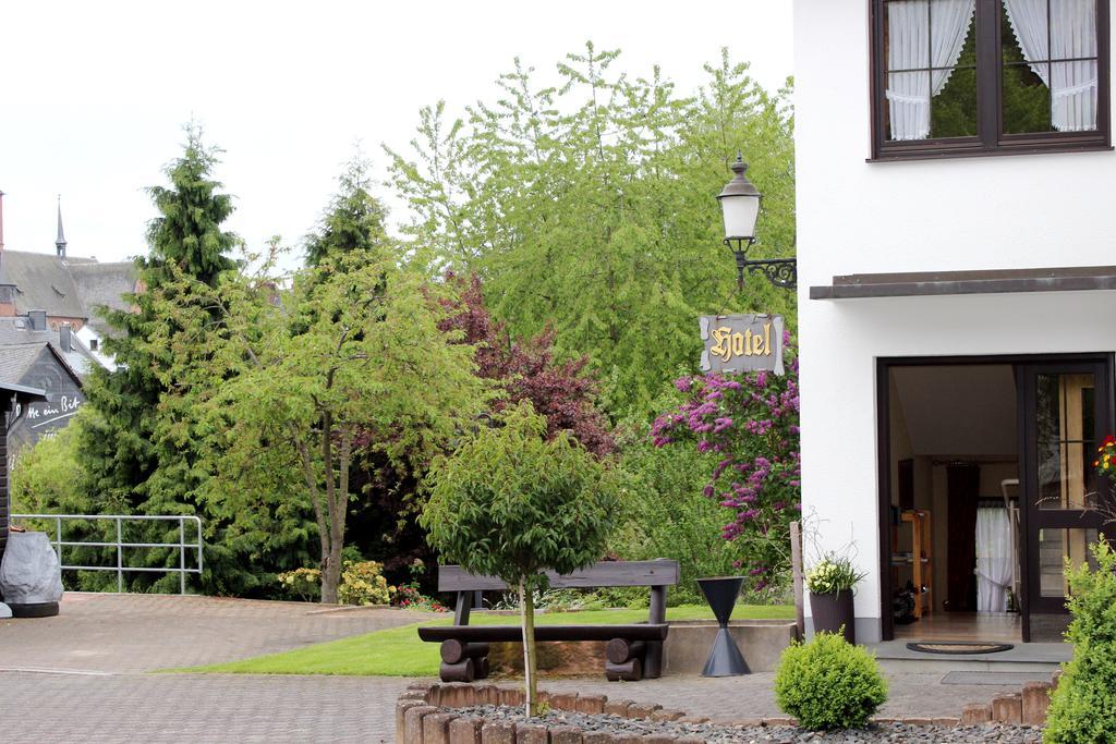 Hotel Schinderhannes Sohren エクステリア 写真
