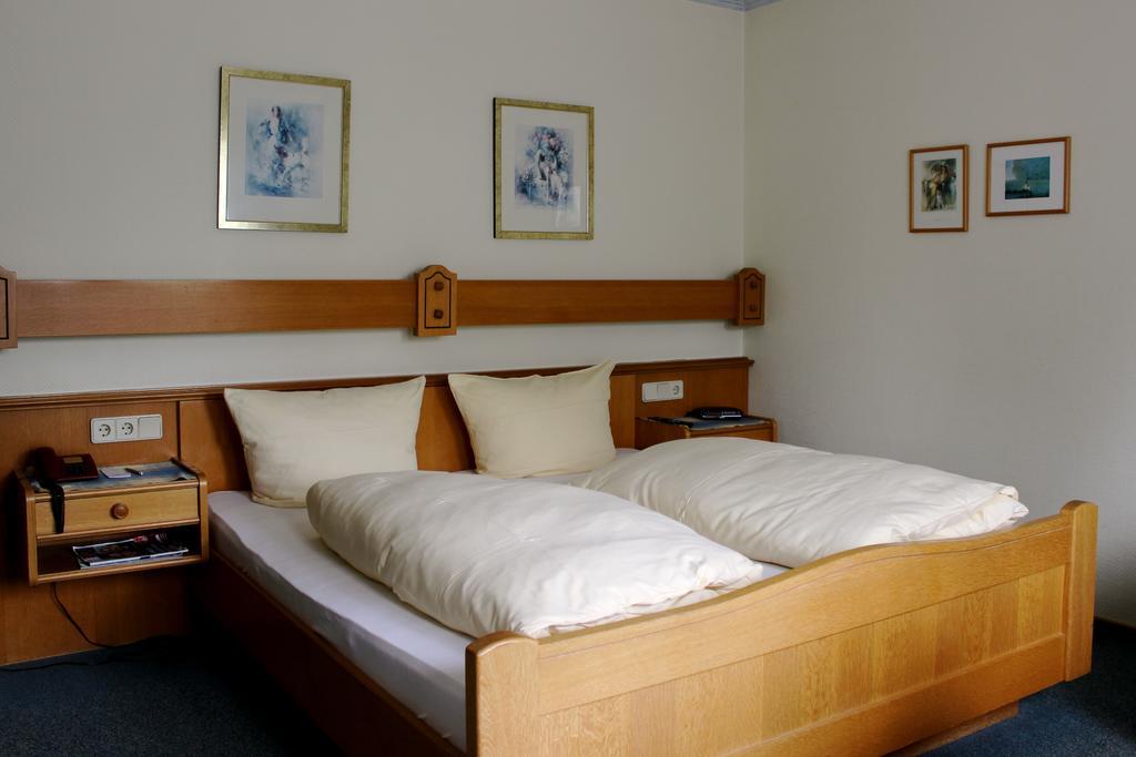 Hotel Schinderhannes Sohren エクステリア 写真