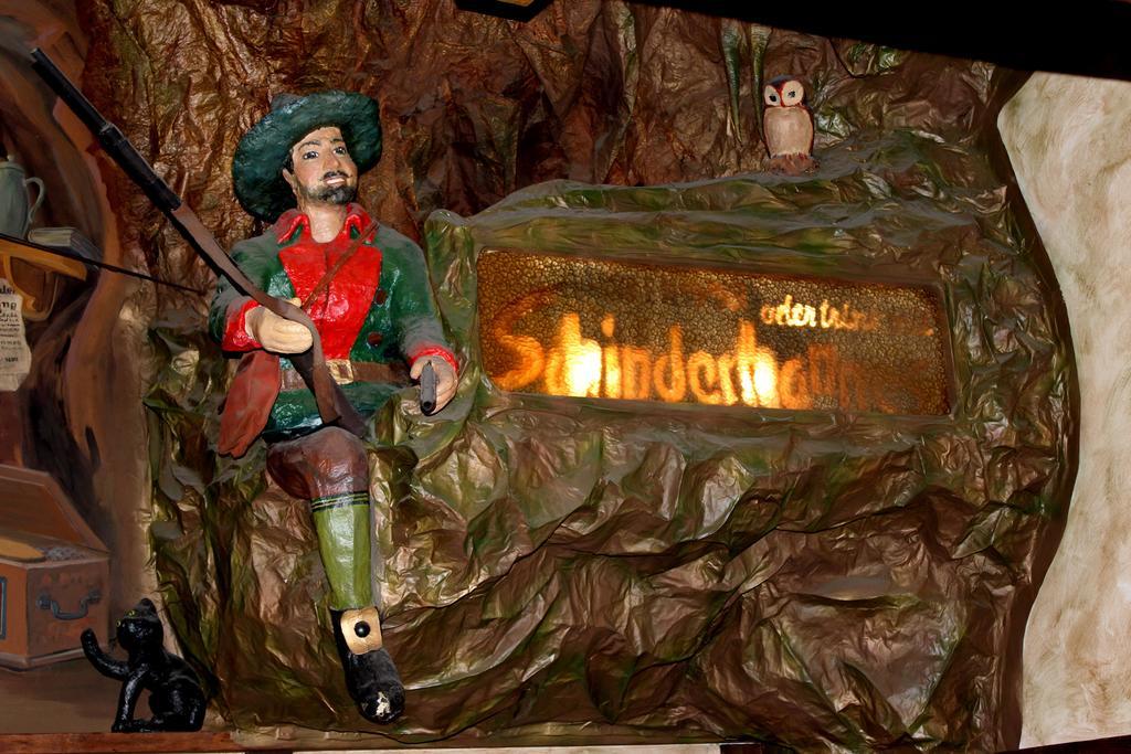 Hotel Schinderhannes Sohren エクステリア 写真